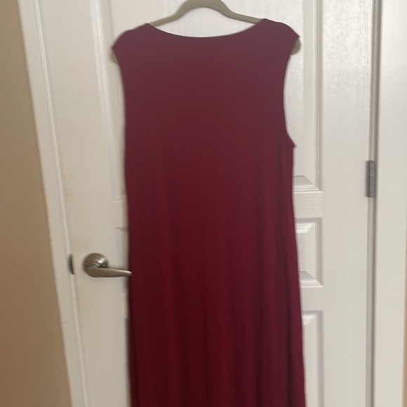 Maxi dress with front slit - Picture 3 of 5